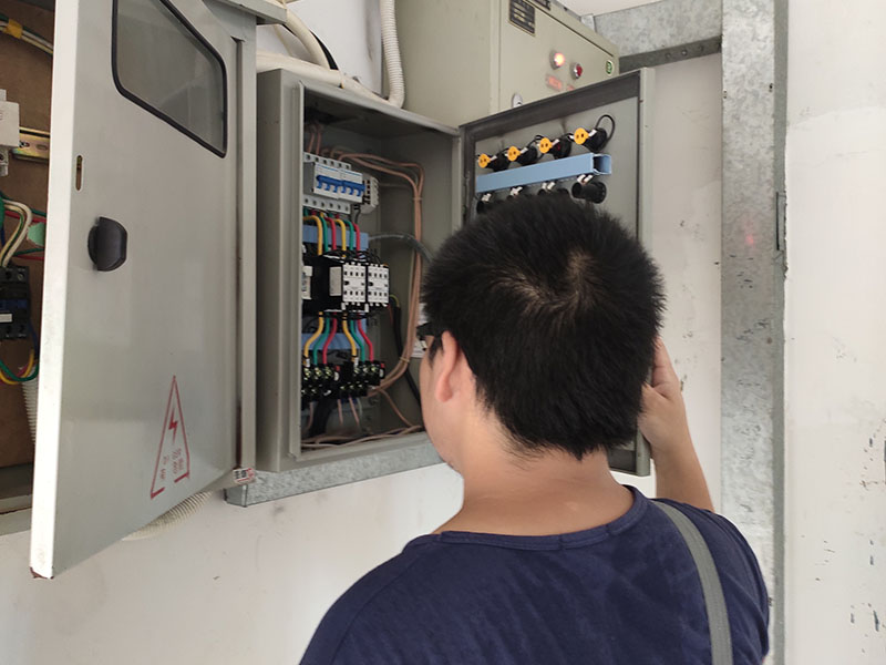 風(fēng)機(jī)控制柜檢查